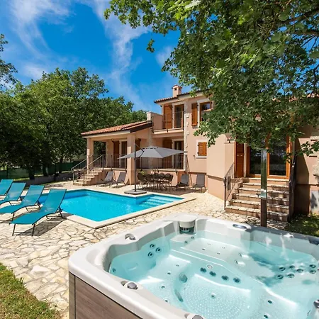 Anteva Villa *